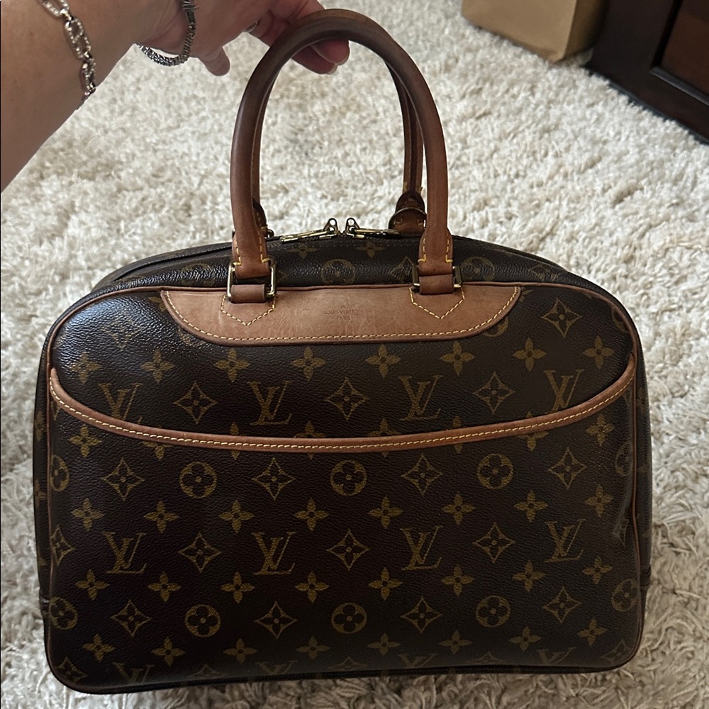 LOUIS VUITTON Deauville cosmetic Travel Authentic Vintage Dual zipper LV dustbag